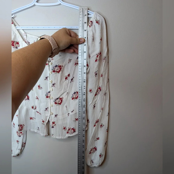 Hollister White Floral Red Button Down Square Flowy Cropped Top Women XS - Picture 9 of 10